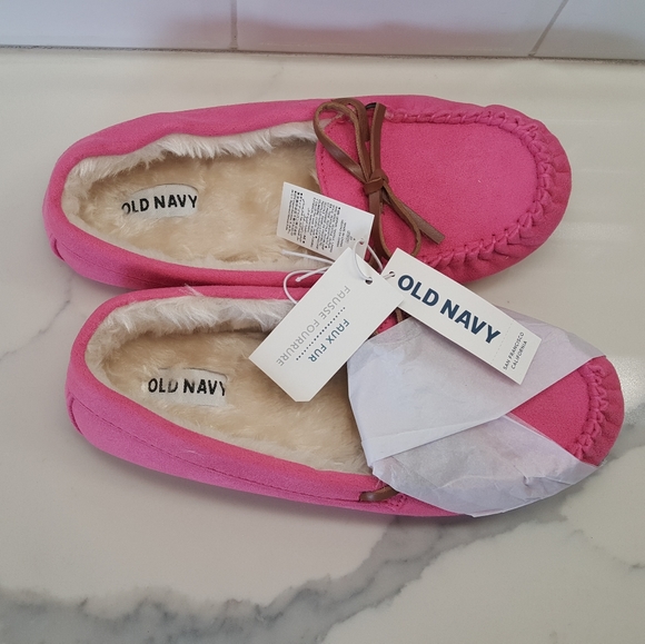 Old Navy Shoes - NWT Old Navy Faux Fur Winter Slippers
